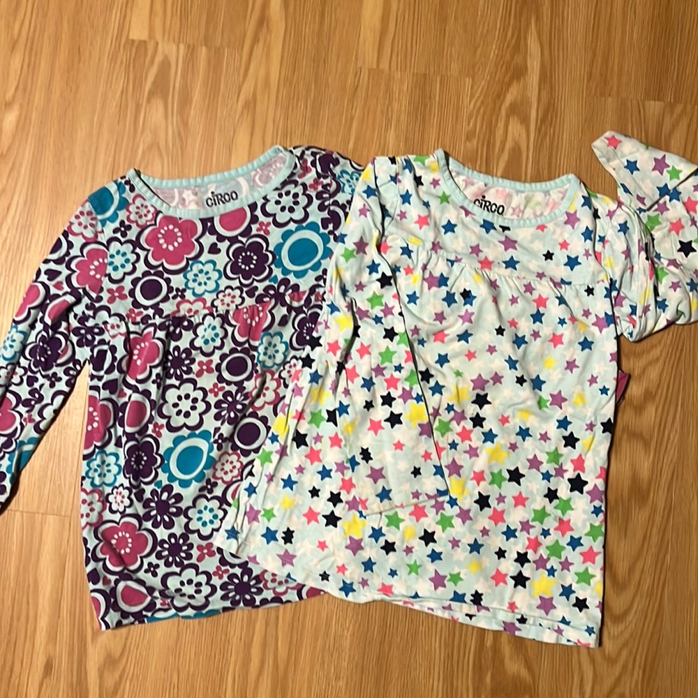 Lot of 2 Circo Long Sleeve tops, size S 6